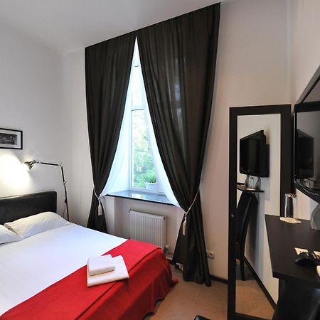 Hotel Reno On Deribasovskaya Odessa Dış mekan fotoğraf