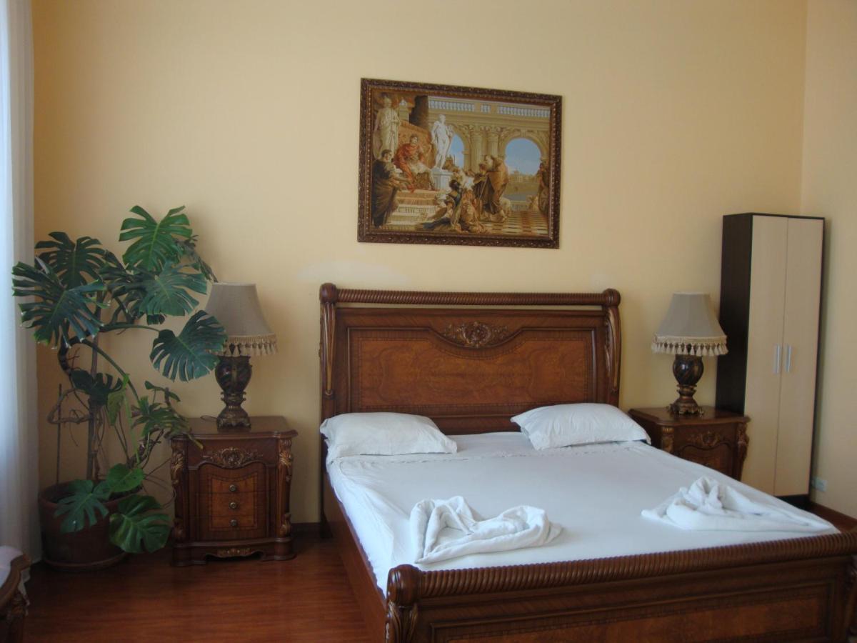 Hotel Reno On Deribasovskaya Odessa Dış mekan fotoğraf
