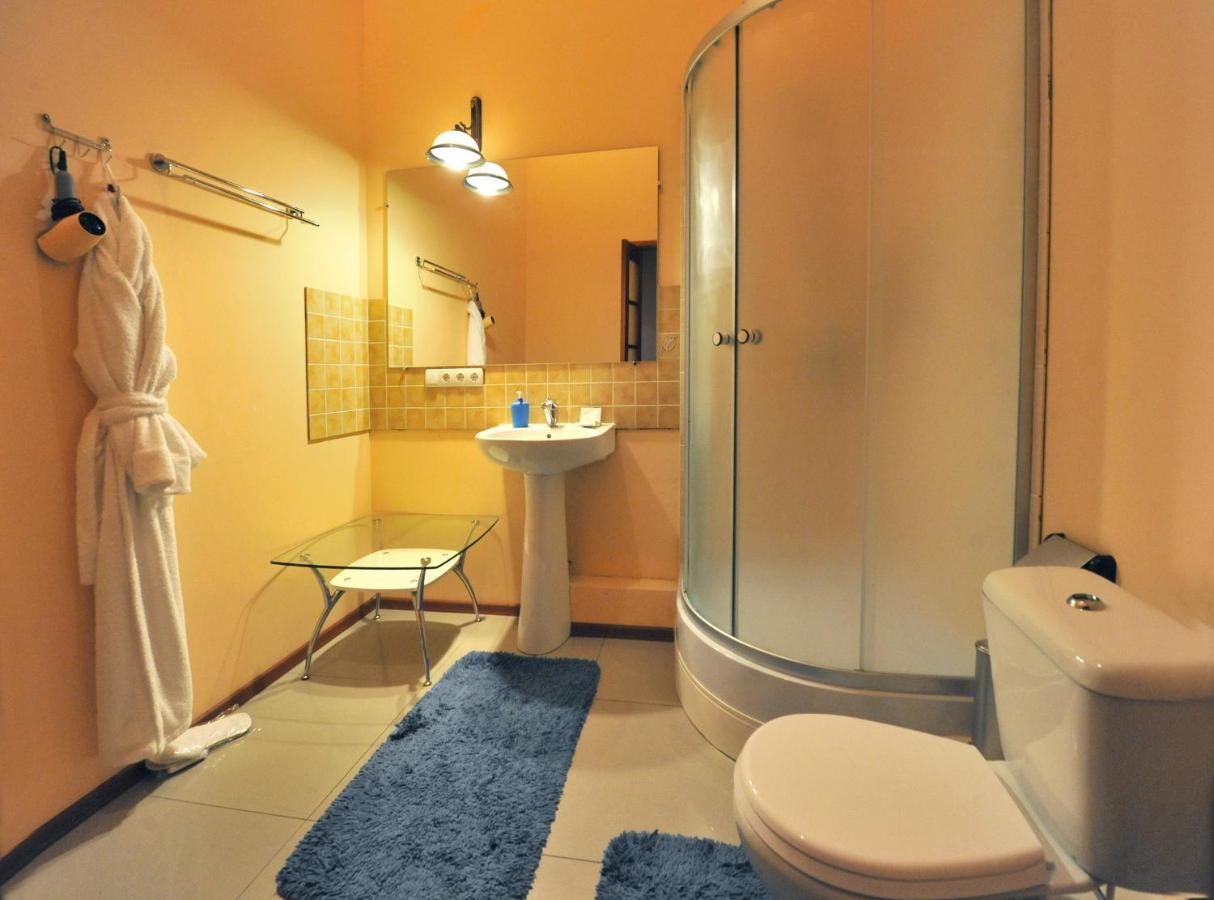 Hotel Reno On Deribasovskaya Odessa Dış mekan fotoğraf