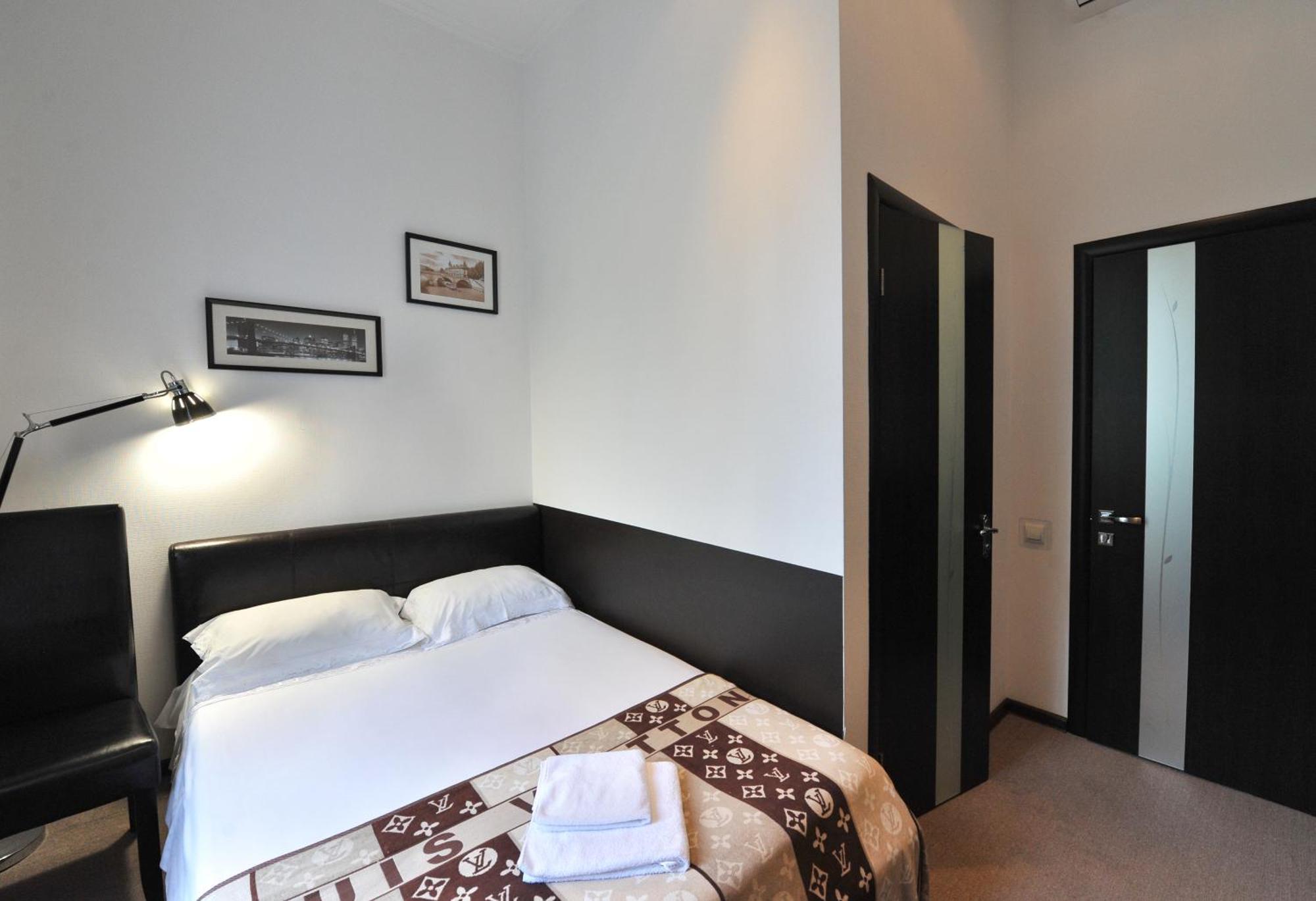 Hotel Reno On Deribasovskaya Odessa Dış mekan fotoğraf