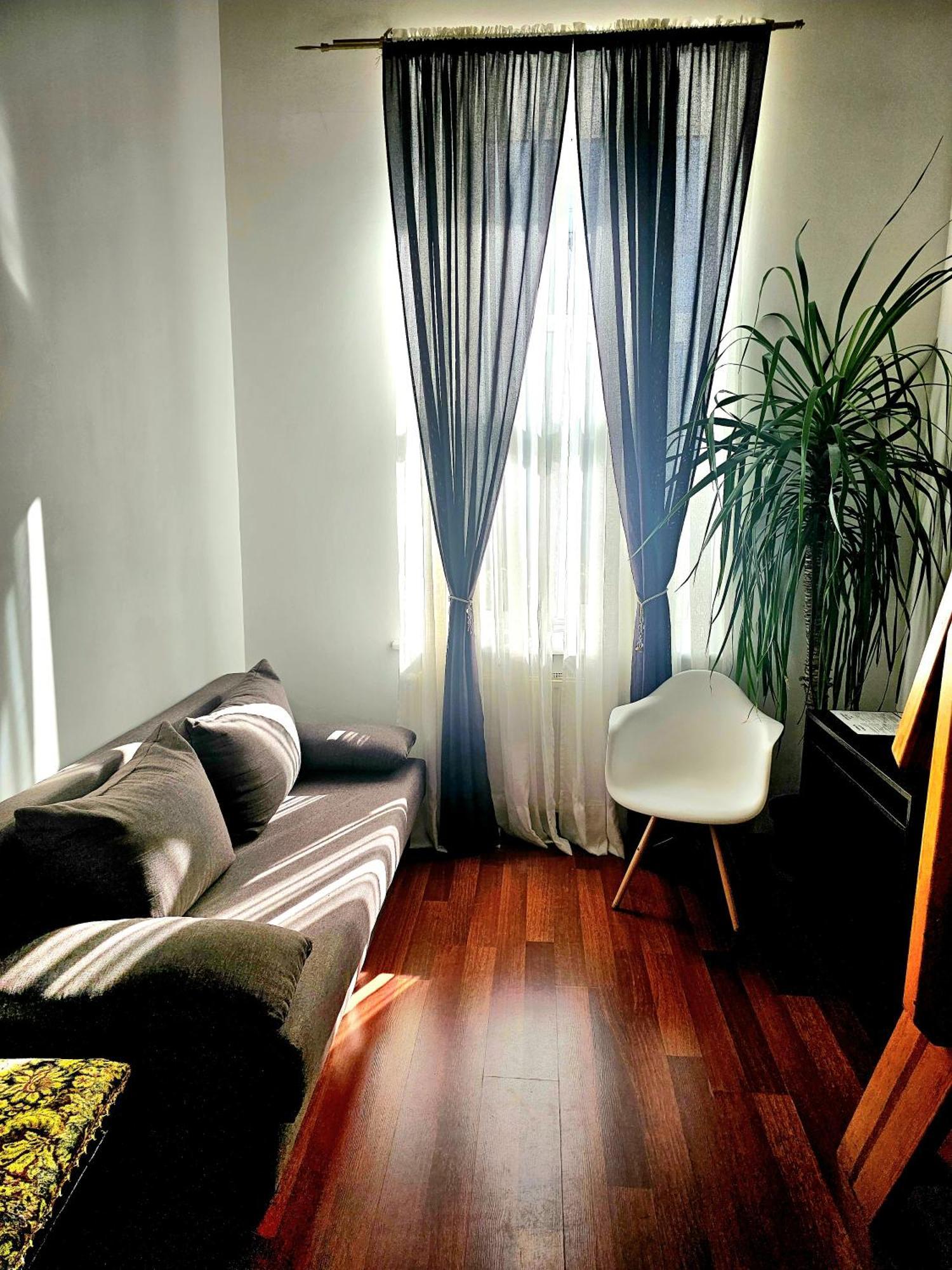Hotel Reno On Deribasovskaya Odessa Dış mekan fotoğraf