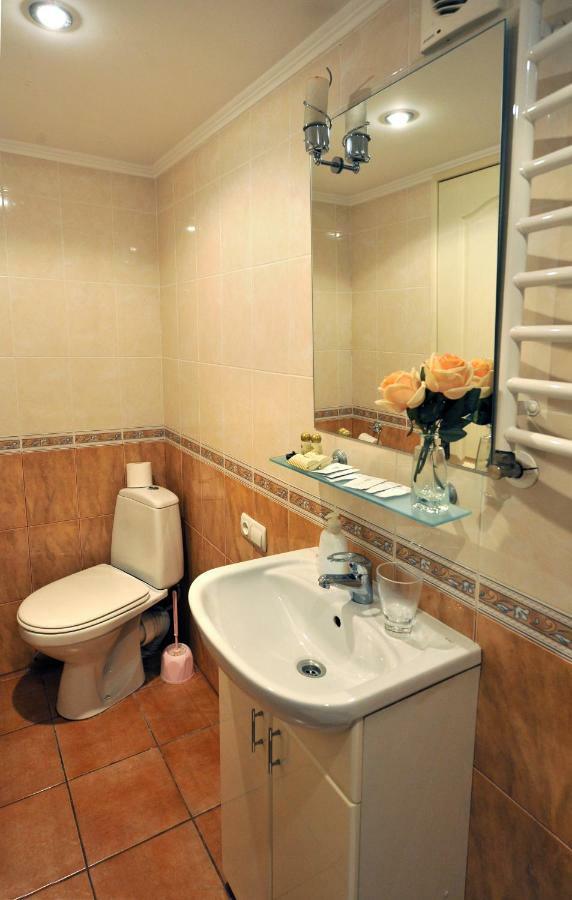 Hotel Reno On Deribasovskaya Odessa Dış mekan fotoğraf